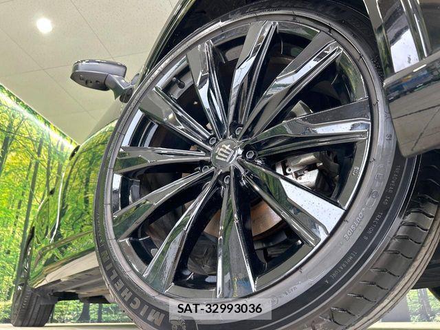 Toyota Crown Sports 2025-04 7357341-12