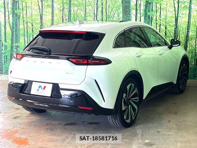 Toyota Crown Sports 2024-09 7357337-12