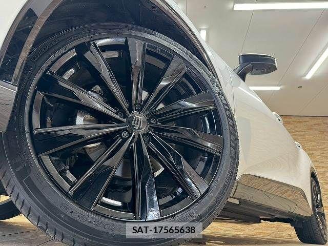 Toyota Crown Sports 2024-01 7357339-18