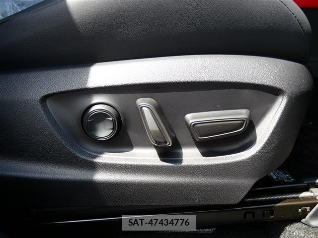 Toyota Crown Sports 2024-08 7357332-25
