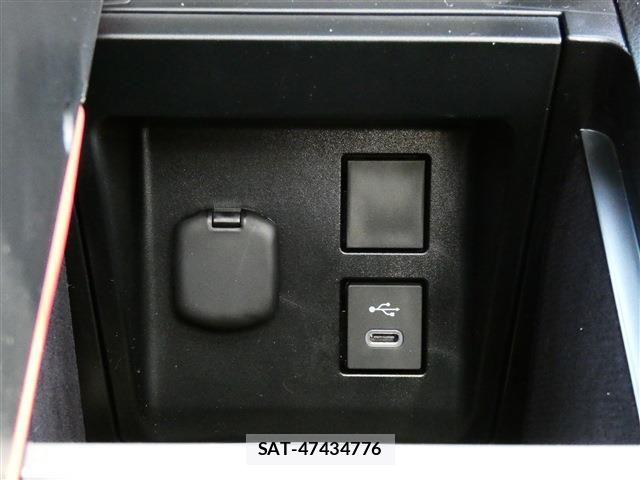 Toyota Crown Sports 2024-08 7357332-28