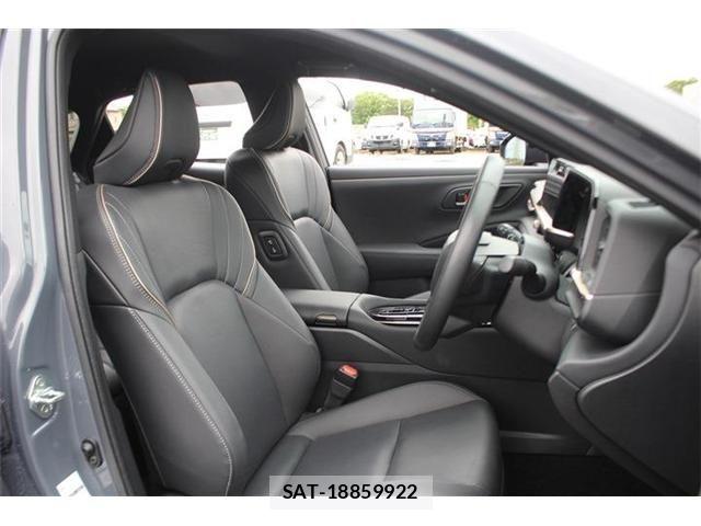 Toyota Crown Sports 2024-04 7357347-21