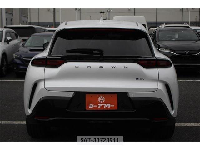 Toyota Crown Sports 2024-01 7357340-11