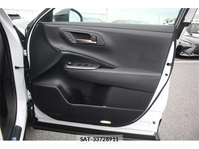 Toyota Crown Sports 2024-01 7357340-21