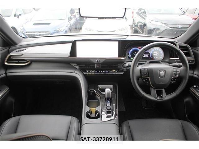 Toyota Crown Sports 2024-01 7357340-24