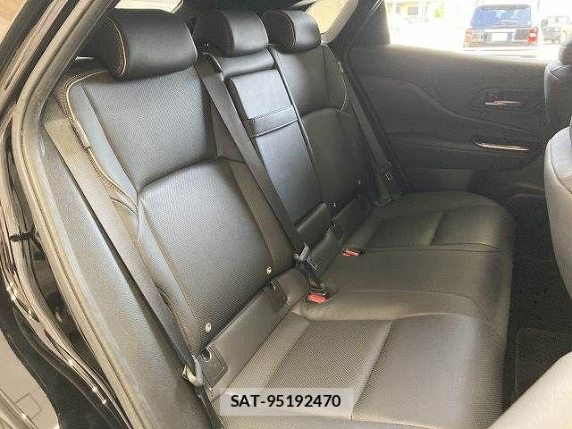 Toyota Crown Sports 2023-12 7357343-12