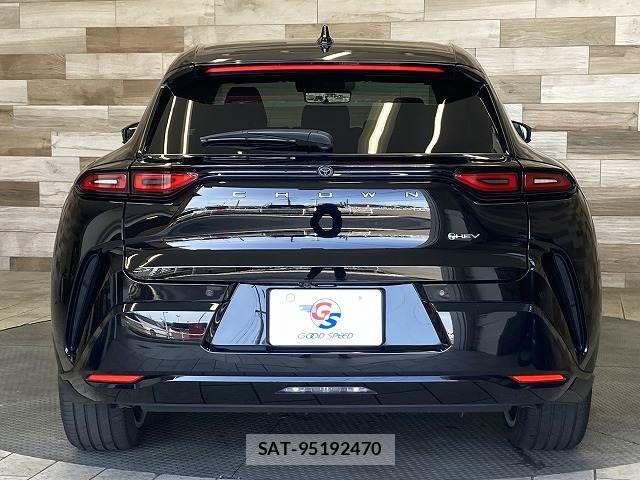 Toyota Crown Sports 2023-12 7357343-14