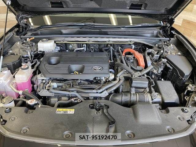 Toyota Crown Sports 2023-12 7357343-17