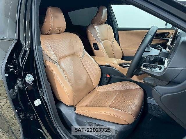 Toyota Crown Sports 2024-09 7357338-4