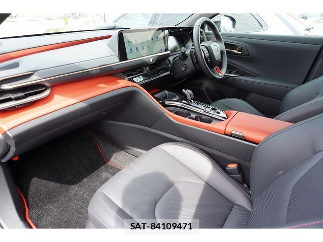 Toyota Crown Sports 2024-10 7357342-15