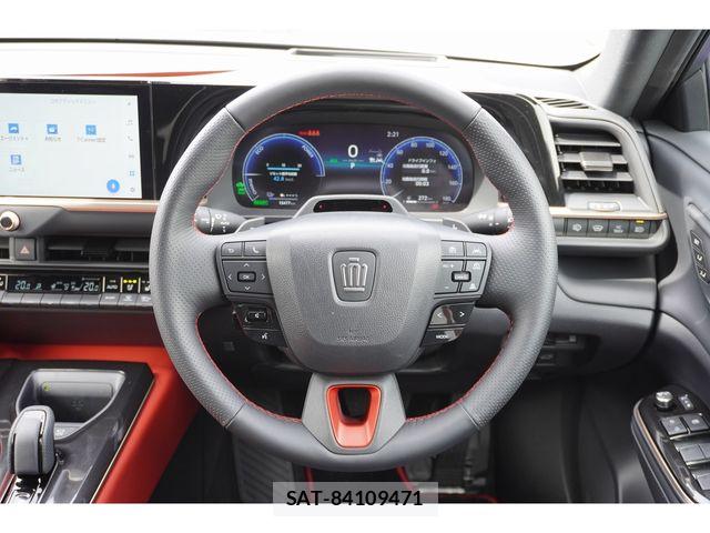 Toyota Crown Sports 2024-10 7357342-17