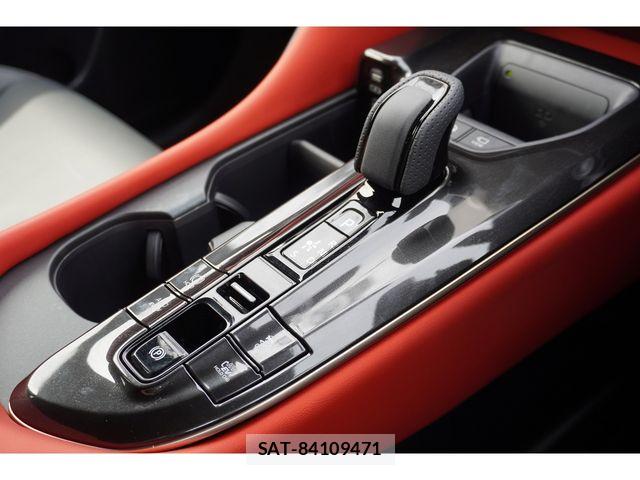 Toyota Crown Sports 2024-10 7357342-25