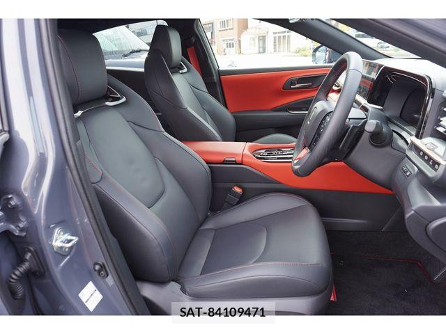 Toyota Crown Sports 2024-10 7357342-8
