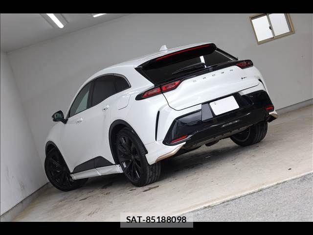 Toyota Crown Sports 2023-11 7391743-10
