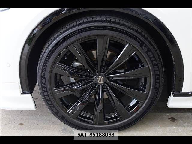 Toyota Crown Sports 2023-11 7391743-13