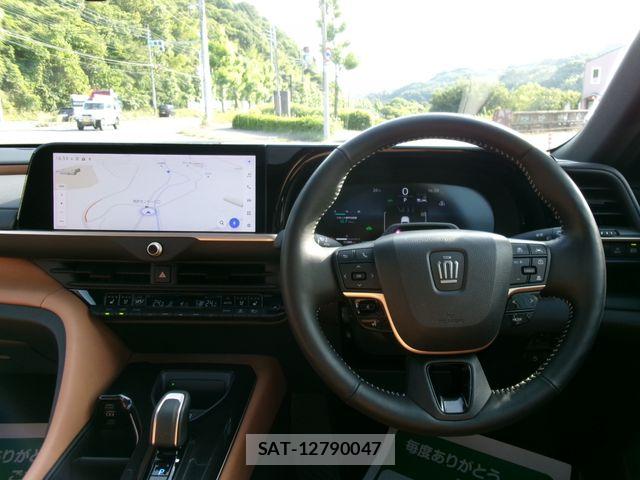 Toyota Crown Sports 2024-03 7391740-15