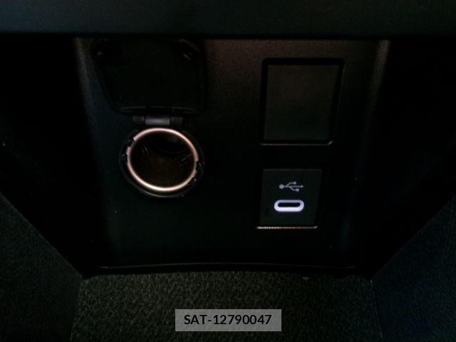 Toyota Crown Sports 2024-03 7391740-27