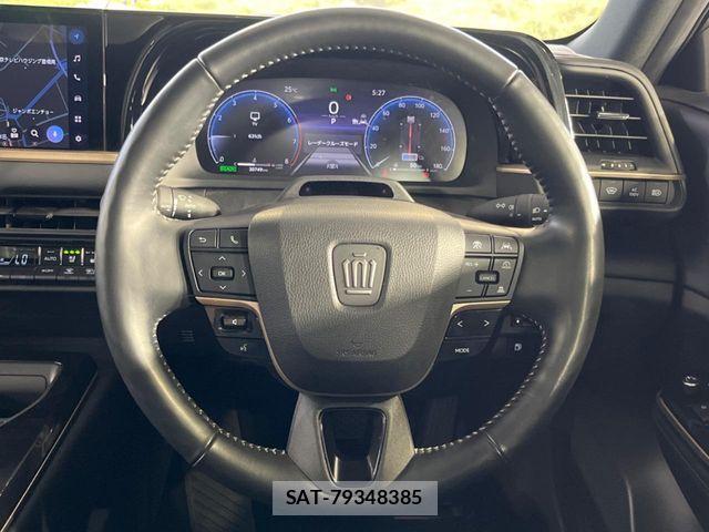 Toyota Crown Sports 2023-11 7391742-10