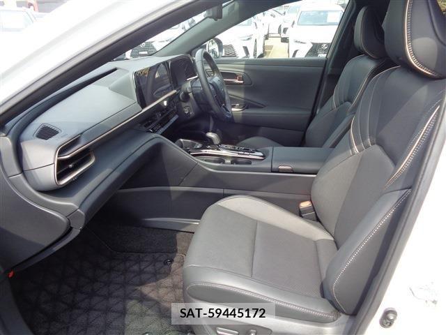 Toyota Crown Sports 2024-11 7453708-9