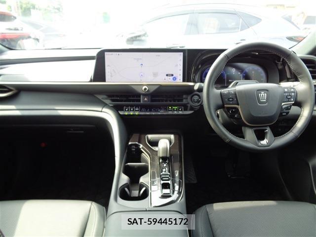 Toyota Crown Sports 2024-11 7453708-11