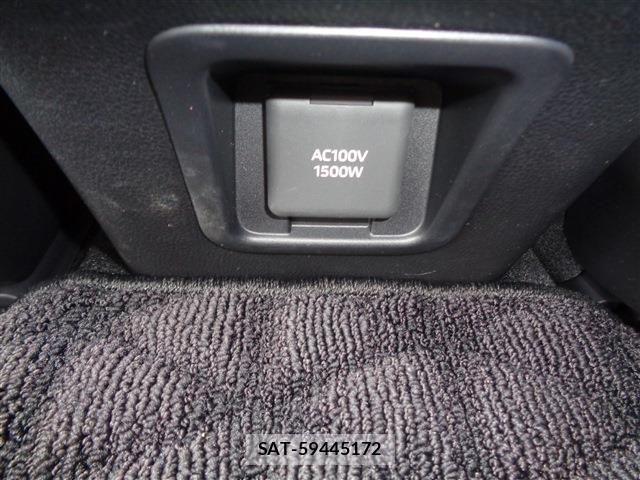 Toyota Crown Sports 2024-11 7453708-13