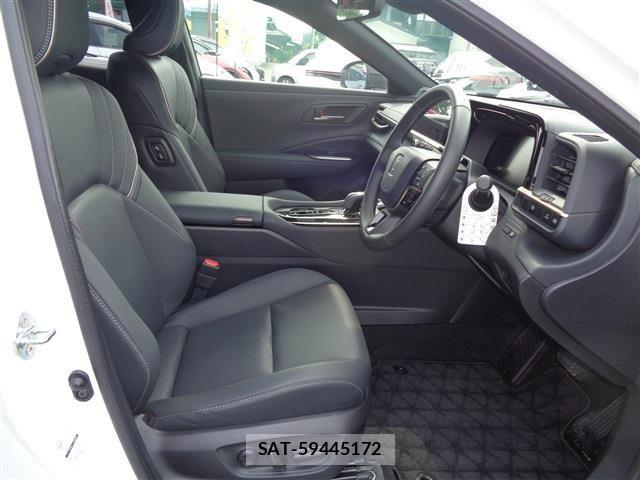 Toyota Crown Sports 2024-11 7453708-17