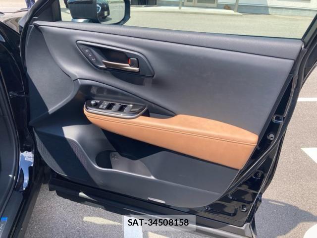 Toyota Crown Sports 2023-12 7453703-11