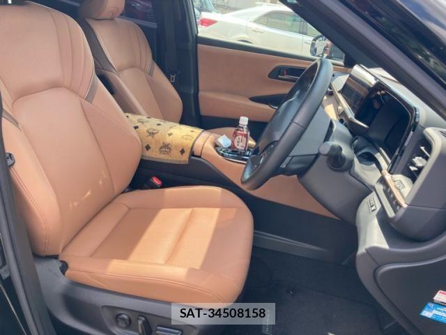 Toyota Crown Sports 2023-12 7453703-12