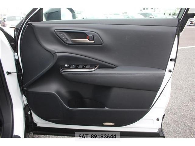 Toyota Crown Sports 2024-01 7500086-21