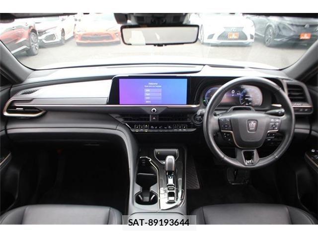 Toyota Crown Sports 2024-01 7500086-24