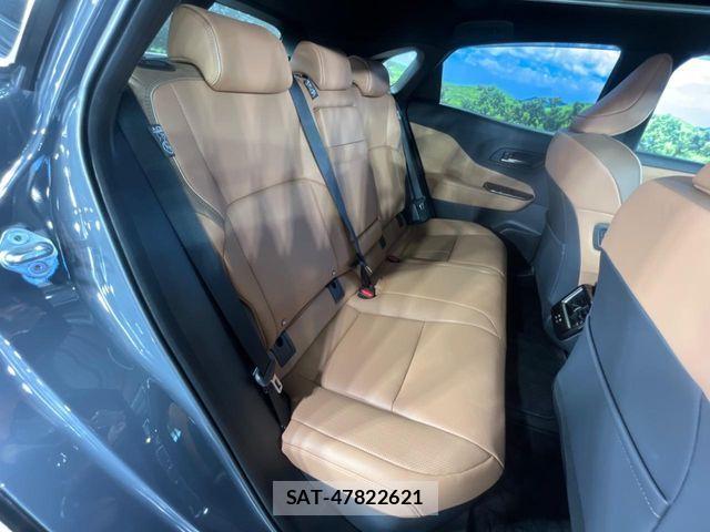Toyota Crown Sports 2024-11 7500077-8