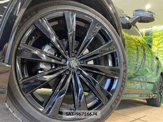 Toyota Crown Sports 2024-09 7500078-12