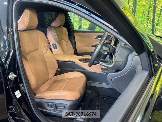 Toyota Crown Sports 2024-09 7500078-7