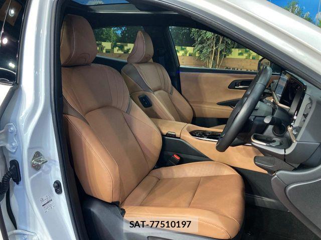 Toyota Crown Sports 2024-02 7500083-8