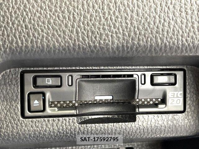 Toyota Crown Sports 2025-12 7500085-5