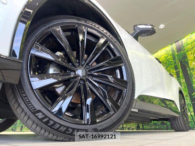 Toyota Crown Sports 2024-10 7500082-12