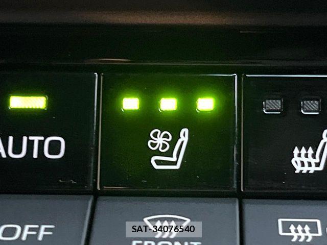 Toyota Crown Sports 2025-05 7508445-9