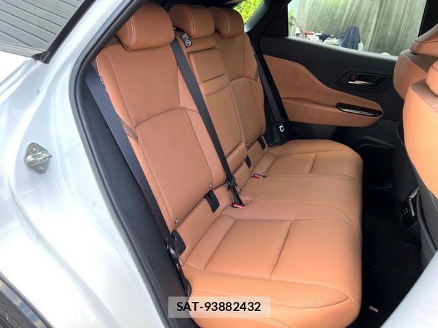 Toyota Crown Sports 2024-12 7500076-12