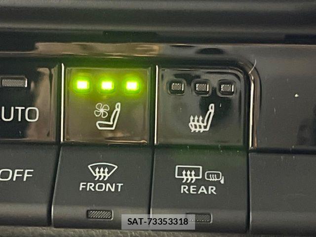Toyota Crown Sports 2023-12 7500084-4