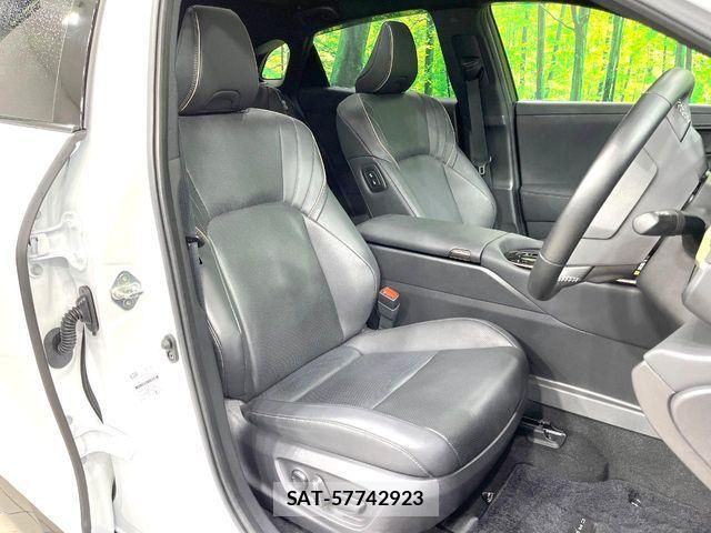 Toyota Crown Sports 2023-11 7561987-9