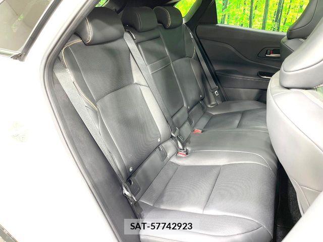 Toyota Crown Sports 2023-11 7561987-10