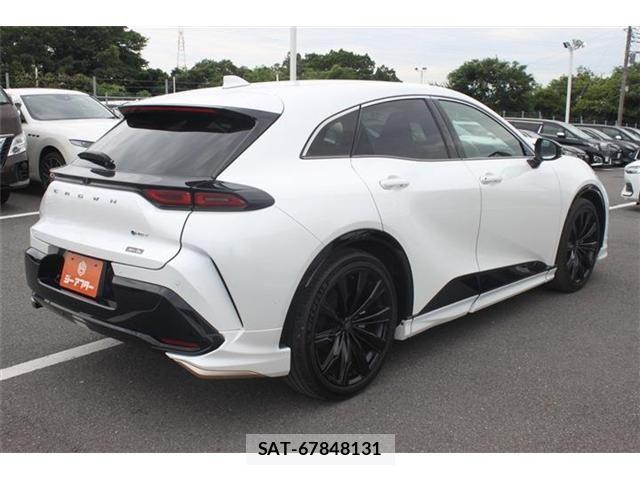 Toyota Crown Sports 2023-12 7615881-11