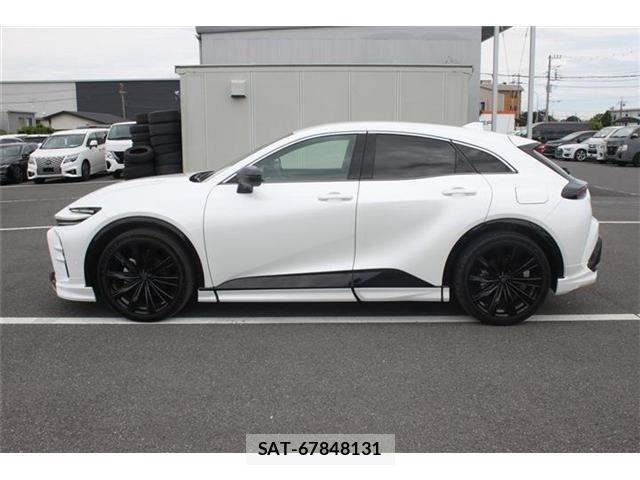 Toyota Crown Sports 2023-12 7615881-14