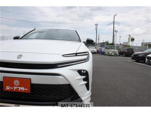 Toyota Crown Sports 2023-12 7615881-16