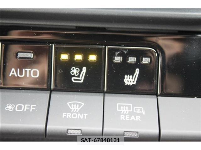 Toyota Crown Sports 2023-12 7615881-6