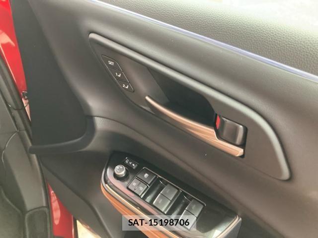 Toyota Crown Sports 2026-01 7615879-10
