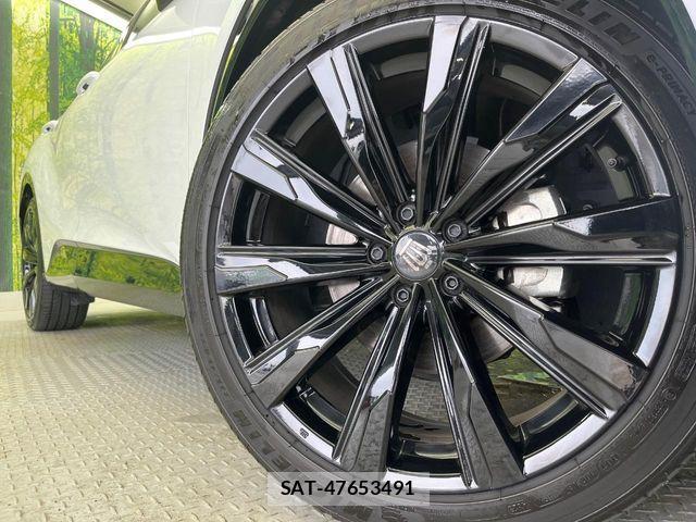 Toyota Crown Sports 2024-02 7615878-13