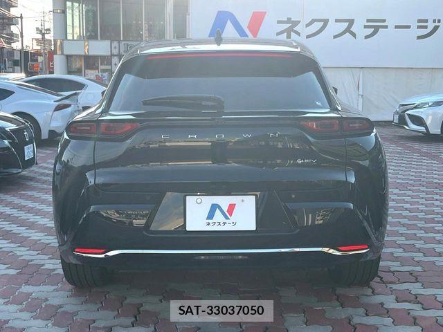 Toyota Crown Sports 2024-04 7615885-13