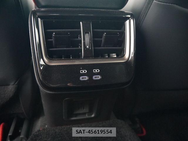 Toyota Crown Sports 2024-04 7615880-9