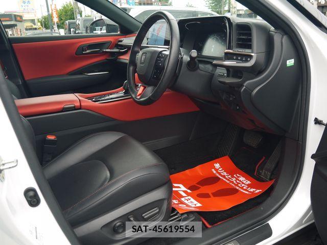 Toyota Crown Sports 2024-04 7615880-1